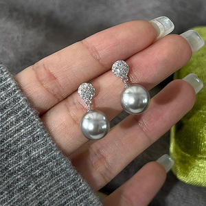 Pendientes de Perlas Akoya, Plata 925 con Baño de Rodio, Perlas Cultivadas Blancas Redondas AAA, Joyería Clásica para Mujer, Ideal para Bodas - Product Image 4