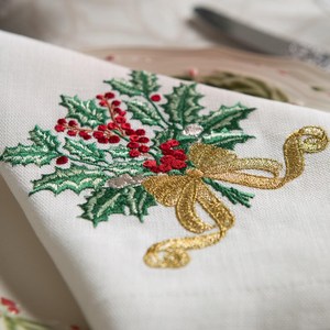Serviette blanche en <span class=keywords><strong>lin</strong></span> 100% avec feuilles vertes Fleurs et baies rouges et nœud rouge pour les dîners de Noël - Product Image 4