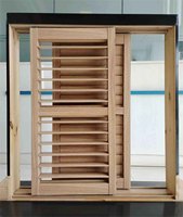 Fenêtre et porte coulissante TOMA en aluminium couleur bois série 60 avec double rail, à lamelles fixes et réglables