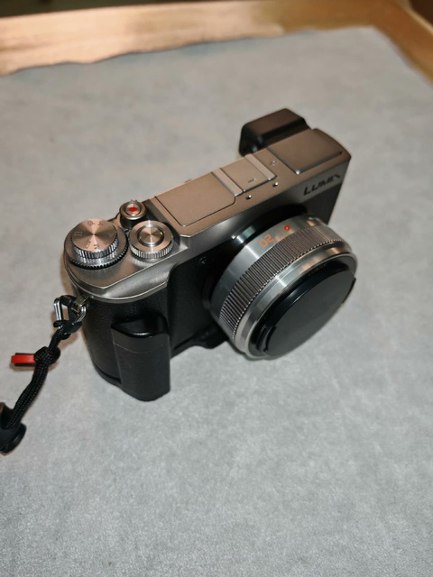 Portable Mirrorless Camera Lumixs GX9 20.3MP 4K Video 5-axis Image Stabilization L-mount Compact Lightweight Design Used