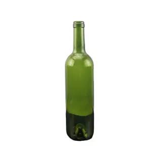 Yüksek kalite kusursuz pürüzsüz yeşil şarap cam şişe zarif sıcak ürünler fabrika toptan düşük fiyat ruhları için