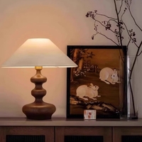 Lampe de table vintage pour chambre et bureau, style rétro américain wabi-sabi, design haut de gamme, ambiance raffinée, lampe de chevet en bois massif