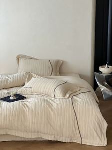 Mềm mại và thân thiện với da sữa lông cừu bốn mảnh đặt Quilt Cover <span class=keywords><strong>Set</strong></span> - Product Image 2