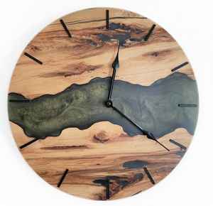 นาฬิกาแขวนผนังงานฝีมือเรซิ่น ตกแต่งด้วยไม้ สวยงาม ทันสมัย ทนทาน ใช้งานได้จริง และทำด้วยมือ เหมาะสำหรับห้องนั่งเล่นและห้องนอน - Product Image 6