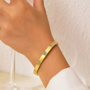 Pulsera de Moda Bohemia de Acero Inoxidable con Baño de Oro de 18K y Corazón de Circonita para Parejas a Larga Distancia, Ideal para Aniversario de Mujer - Product Image 2