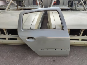 Pièces de carrosserie Porte arrière Couvercle de coffre avant Cadre de panneau de porte arrière pour <span class=keywords><strong>Renault</strong></span> <span class=keywords><strong>Clio</strong></span> <span class=keywords><strong>2</strong></span> - Product Image 2