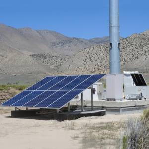 Großhandel heißer dip verzinktem eisen zelle telecom türme mit solar panel - Product Image 4