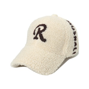 Gorras de Béisbol Deportivas de Invierno para Mujer al por Mayor, de Lana Ecológica, Forro Polar, Poliéster, con Logotipo Bordado Personalizado, Peludas y Suaves - Product Image 2