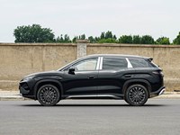 Nouveau BYD Song Ultra EV 2026, électrique, autonomie 605 km, écran 15,6 pouces, DiPilot 300, 7 airbags, suspension Cloud C, SUV