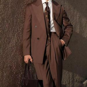 Traje de Lana 100% Marrón Café de Doble Botonadura Personalizado - Confección a Medida para Pedidos al por Mayor B2B y Personales - Product Image 3