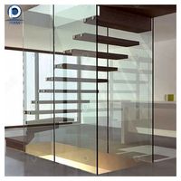 Escalier suspendu Prima Custom en bois de chêne moderne, escalier droit flottant, ensemble d'escaliers avec mur entièrement vitré