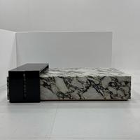 Table basse en marbre Calacatta Viola avec cadre latéral en acier inoxydable noir, table centrale moderne de luxe pour projets de villas et d'hôtels