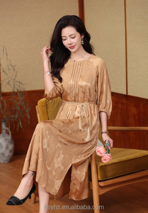 Abito Lungo in Seta Jacquard di Alta Qualità, Stile Francese, Design Casual per Spiaggia e Feste, Lussuoso per Vacanze e Pendolarismo - Product Image 3