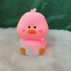Veilleuse LED en forme de canard mignon, lampe pour enfants en silicone souple, commande tactile, changement de couleur avec mode RGB automatique, rechargeable par USB - Product Image 2