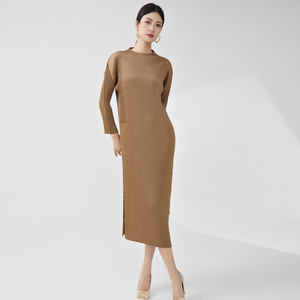 Ropa de mujer plisada Miyake, vestidos largos de gama alta, base de temperamento, vestido elegante versátil de manga larga Suelto - Product Image 3