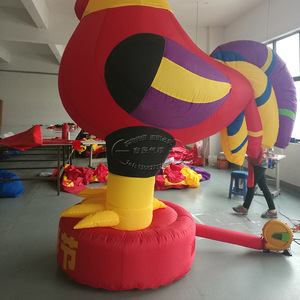 Modelo Inflable de Gallo de Dibujos Animados de 6-8 Pies Multicolor para Publicidad de Año Nuevo - Product Image 3