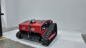 Cortacésped a Control Remoto de 15 HP con Ancho de Corte de 65 cm 60 °   Subida de pendientes para granjas y huertos - Product Image 4