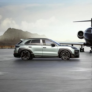 Nouveau kit carrosserie Cayenne 2018-2024 - Style TH en fibre de carbone : Lame avant, jupes latérales, diffuseur, spoiler, extension d'ailes, capot, auto-adhésif - Product Image 4