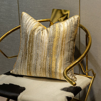 Housse de coussin carrée minimaliste moderne pour hôtel, maison d'hôtes, salon, canapé, en polyester jacquard doré luxueux à motifs de feuilles
