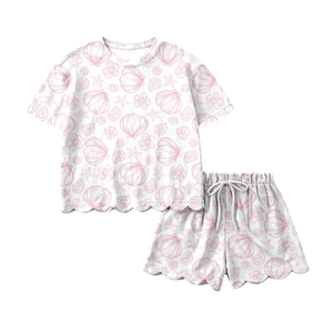 Ensemble 2 pièces décontracté d'été pour enfants : T-shirt imprimé fleurs et short à bords festonnés – Tenues assorties pour sœurs - Product Image 3