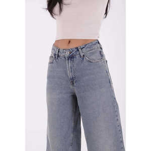 กางเกงยีนส์ทรงหลวมสำหรับผู้หญิง ดีไซน์ทันสมัยและสวมใส่สบาย - Product Image 5