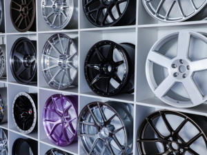 Jantes à performance de virage stable, finition argent brossé avec logo personnalisé, fabriquées sur mesure pour F8 Spider/Huracan/<span class=keywords><strong>Aventador</strong></span> - Product Image 4