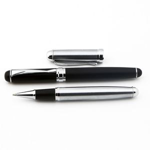 Bolígrafo de Gel con Rodillo de Fibra de Carbono Negro Resistente con Logotipo Personalizado, Tinta Azul, Ancho de Escritura de 0.5 mm, Material Metálico Duradero - Product Image 3