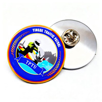 Broches drapeaux en émail dur et souple en gros, badges en alliage métallique avec logo personnalisé, broches décoratives personnalisées, cadeaux promotionnels et souvenirs
