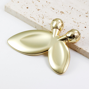 Nuovo speciale strumento di bellezza del rullo del viso a forma di Y 3d massaggiatore del rullo del viso massaggiatore dimagrante del viso - Product Image 3