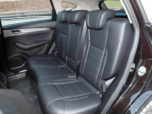 Haval F7 1.5T SUV FWD 169HP d'occasion 2020 avec toit ouvrant panoramique et intérieur en cuir - Product Image 3