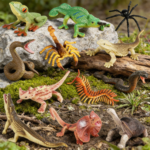 Los modelos de reptiles yxs simulan centípodes, cocodrilos, elefantes, tortugas, pitones, arañas, lagartos, camaleones, cobras y serpientes de árbol. - Product Image 3