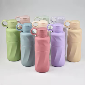 Bouteille d'eau sport en silicone écologique sans BPA, personnalisable, pour enfants, anti-fuite, 600 ml, avec bouchon à paille rabattable, compatible lave-vaisselle, qualité alimentaire - Product Image 6