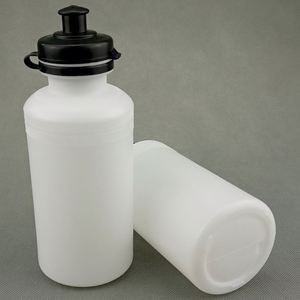 Muestra gratuita al por mayor: Botella mezcladora personalizada para gimnasio, botella de agua deportiva de plástico con tapa y logo personalizado para proteínas. - Product Image 4