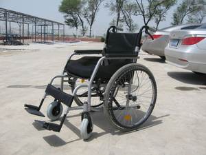 特価販売 手動OEM折りたたみ式高品質車椅子 寄付用 - Product Image 5