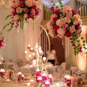 金色彩色金属花架配玻璃水晶用于婚礼活动派对桌中心装饰新款式