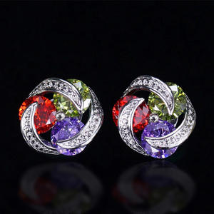 Pendientes de Cristal Rojo Púrpura y Verde con Forma de Flor, Engaste de Garra, Joyería Romántica para Mujer, Aleación de Zinc - Product Image 4