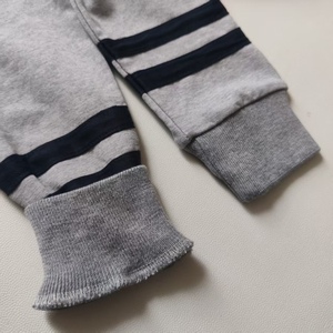 <span class=keywords><strong>Sweat</strong></span>-shirt pour garçons en coton biologique personnalisé en gros, haut à manches longues tendance pour enfants - Product Image 4