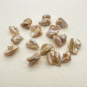 Tùy Chỉnh Chất Lượng Cao Trắng Ngọc Trai Nút Hình Dạng Không Thường Xuyên Tự Nhiên Vỏ Với Hạt Cho Áo Khoác Áo Len Quần Áo Trang Trí - Product Image 6