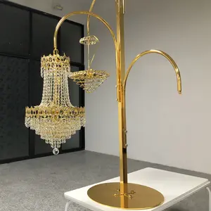 Saixin novo design de casamento ZT-560, 4 ganchos, suporte de metal dourado para pendurar, lustre de cristal