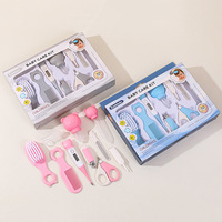 Ensemble de soins pour bébé en plastique 10 pièces : brosse à poils doux, coupe-ongles, aspirateur nasal, compte-gouttes, distributeur de médicaments