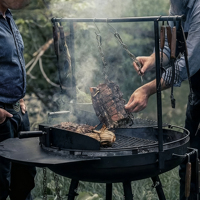 Barbecue au charbon de bois pliable de style américain avec chariot, hauteur réglable, dispositif de sécurité anti-flamme, en acier laminé à froid, avec foyer fumoir