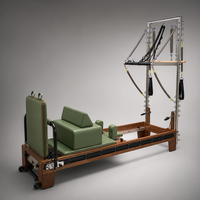 Pilates Reformer en bois de noyer robuste et durable avec ressorts testés haute tension, demi-tourneuse, 5+ niveaux de résistance, 8 roues