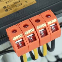 Transformateur d'isolement triphasé 10 kVA 380 V 220 V Type sec 50 Hz Fabricant OEM Bobine à triple enroulement Bobinage en cuivre Haute performance