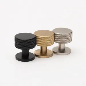 HK0900 Manija de perilla redonda de latón macizo Diseño moleteado para muebles Cocina Armario Puerta Tirador Cajón Uso - Product Image 1