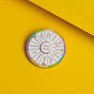 Pin de solapa giratorio interactivo personalizado de aleación de zinc con esmalte, insignia metálica - Product Image 2