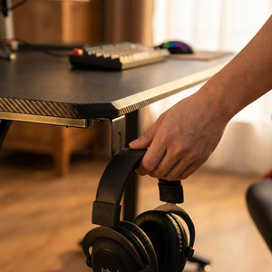 Bureau de jeu moderne AOR en fibre de carbone pour <span class=keywords><strong>PC</strong></span> de bureau, <span class=keywords><strong>avec</strong></span> plateau en métal et ABS, éclairage RGB, porte-gobelet et support pour casque - Product Image 4