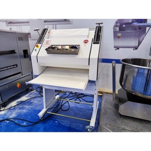 Machine à façonner, étirer et couper la pâte complète pour pain, machine à baguettes pour boulangerie - Product Image 2