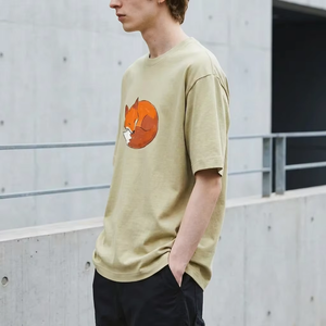 T-shirt Minimalista in Cotone Pesante con Grafica Volpe Stampata DTG Personalizzata Disegnata a Mano, T-shirt Oversize Streetwear Color Sabbia per <span class=keywords><strong>Uomo</strong></span> - Product Image 2