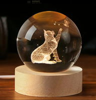 Boule de cristal sculptée en 3D en forme de chat, lampe de nuit avec lumière LED multicolore, cadeau pour les amoureux des chats, décoration de la maison