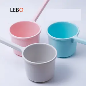 Produttore Scoop mestolo manico lungo Scoop bambino bambini bagno casa plastica paletta d'acqua